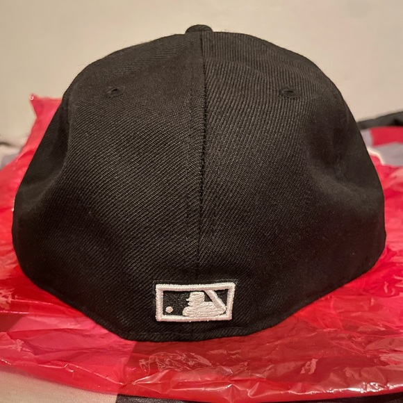 New Era California (Los Angeles) Angeles Black and White Cooperstown Fitted - Picture 4 of 6
